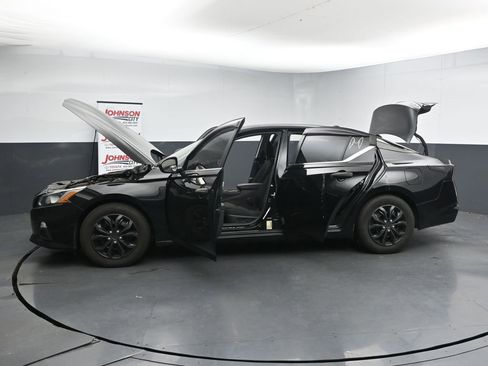 Used 2020 Nissan Altima 2.5 S FWD image 28