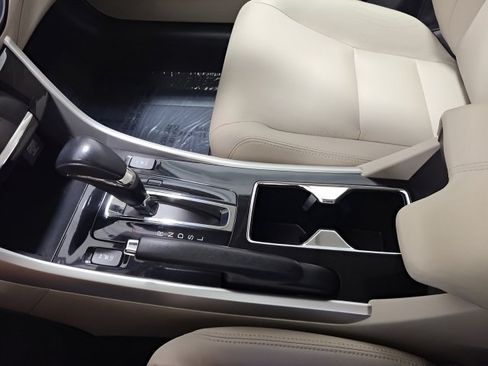Used 2016 Honda Accord EX-L image 30