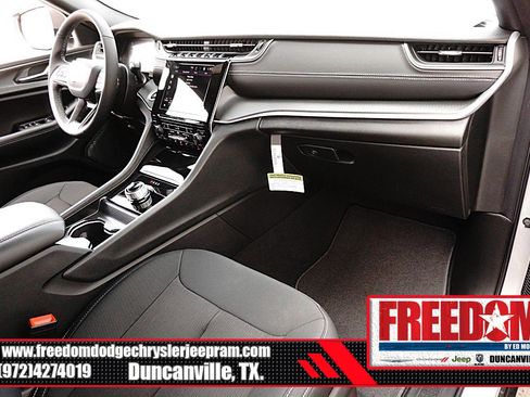 New 2026 Jeep Grand Cherokee Laredo X image 12