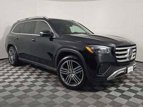 Certified 2025 Mercedes-Benz GLS 450 4MATIC image 9