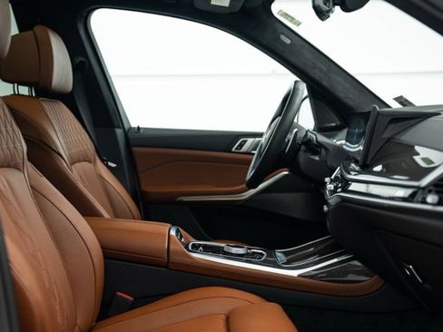 Used 2026 BMW X7 M60i image 13