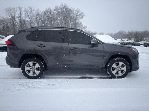 Used 2021 Toyota RAV4 XLE image 8