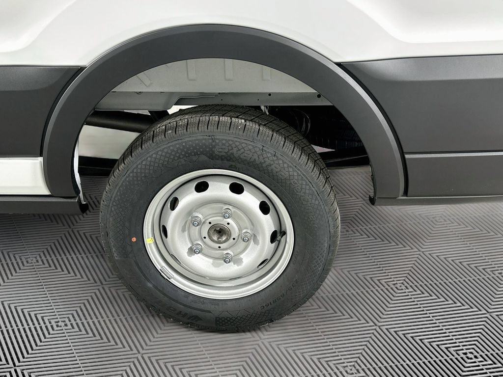 New 2027 Ford Transit 250 148 Medium Roof w/ Load Area Protection Package RWD image 17