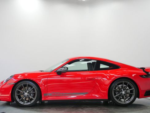 Used 2024 Porsche 911 Carrera image 6