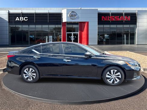 New 2025 Nissan Altima 2.5 S image 4