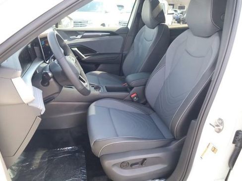 New 2026 Volkswagen Tiguan SE R-Line image 18