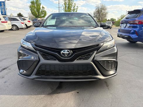 Used 2022 Toyota Camry SE w/ Cold Weather Package AWD/4WD image 2