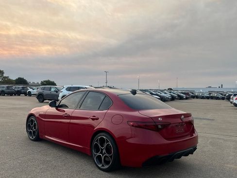Used 2022 Alfa Romeo Giulia Veloce RWD image 15