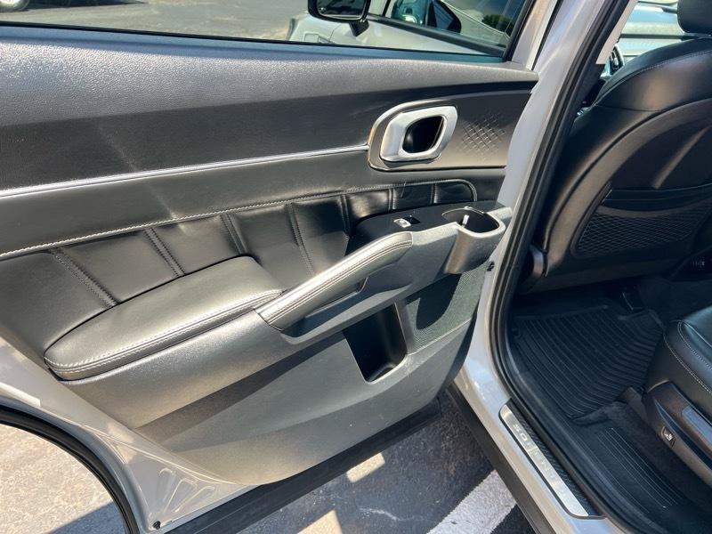 Used 2022 Kia Sorento SX AWD/4WD image 7