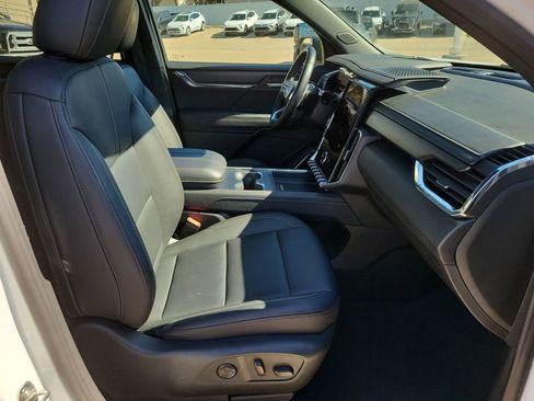 Certified 2024 GMC Acadia Elevation image 27