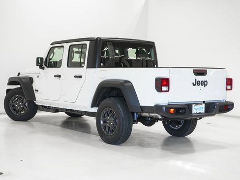New 2026 Jeep Gladiator Sport image 5