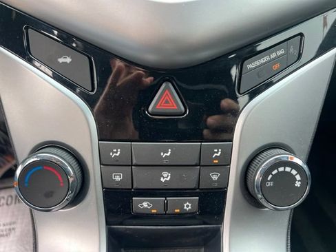 Used 2015 Chevrolet Cruze LT FWD image 24