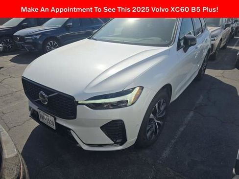 Certified 2025 Volvo XC60 B5 Plus image 2