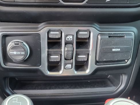 Used 2020 Jeep Wrangler Unlimited Sport AWD/4WD image 21