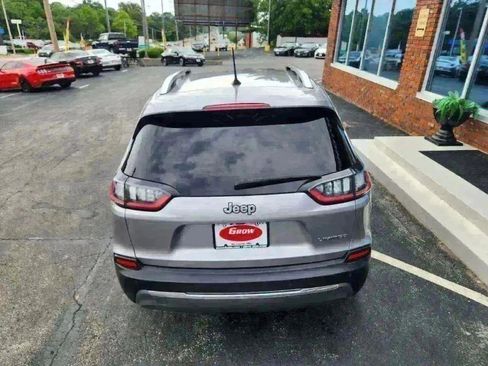 Used 2019 Jeep Cherokee Limited FWD image 25