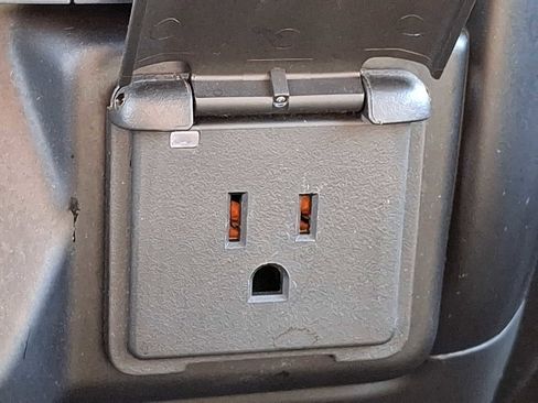 Used 2022 Chevrolet Silverado 2500 LT w/ Fleet Comfort Package image 24