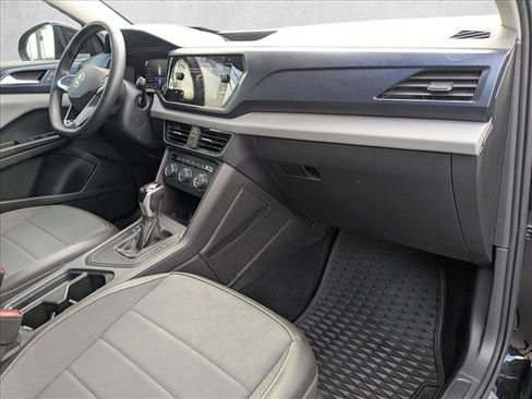 Used 2022 Volkswagen Taos SE FWD image 20
