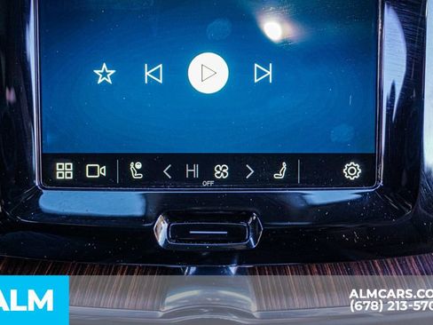 Used 2024 Volvo XC60 T8 Plus w/ Climate Package image 43