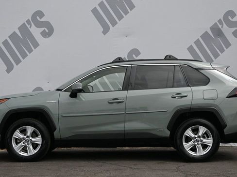 Used 2019 Toyota RAV4 XLE w/ Convenience Package AWD/4WD image 6
