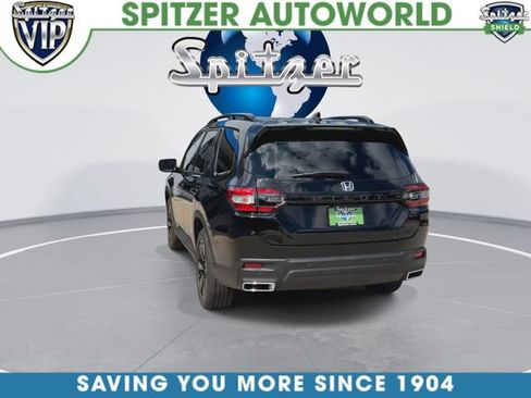 Used 2025 Honda Pilot Black Edition image 8