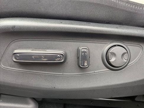 Used 2023 Honda CR-V EX image 11