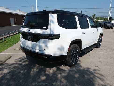 New 2026 Jeep Grand Wagoneer 4WD image 8