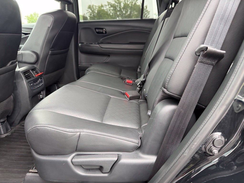 Used 2023 Honda Passport Elite image 13