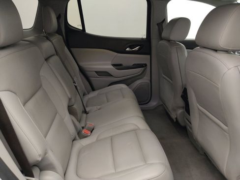 Used 2018 GMC Acadia SLT FWD image 19