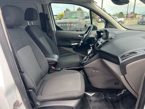 Certified 2019 Ford Transit Connect XLT FWD image 17