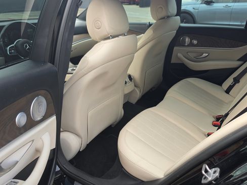 Used 2019 Mercedes-Benz E 300 w/ Premium 1 Package image 21