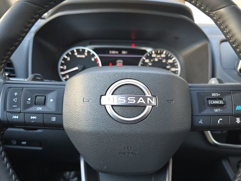 Used 2025 Nissan Rogue SV AWD/4WD image 26