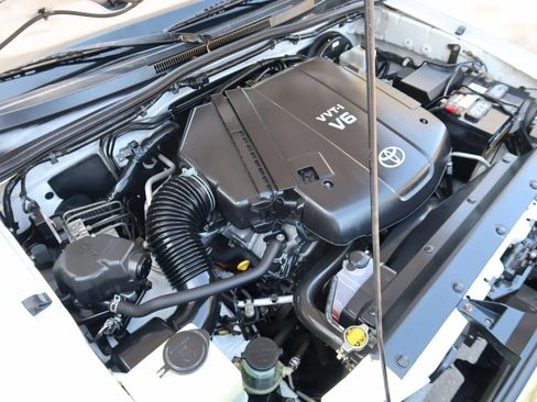 Used 2014 Toyota Tacoma PreRunner w/ TRD Off-Road Package RWD image 31