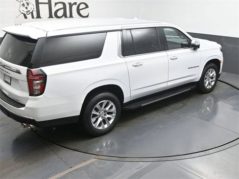 Used 2023 Chevrolet Suburban Premier image 40