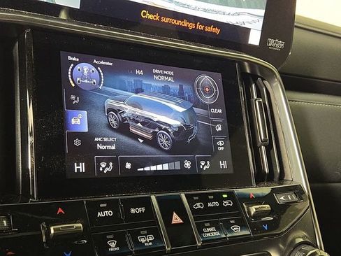 Used 2025 Lexus LX 600 F Sport w/ Accessory Package (2T) image 19