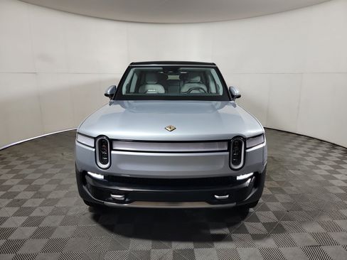 Used 2024 Rivian R1S Adventure AWD/4WD image 8