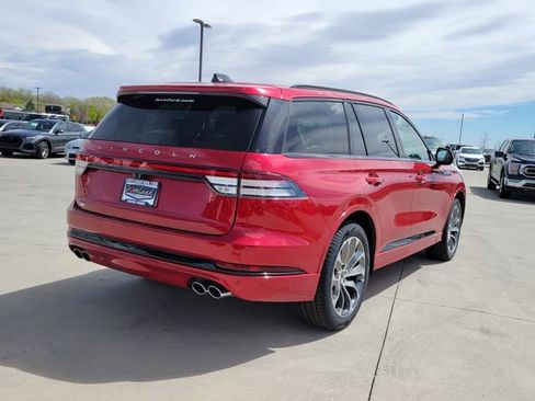 New 2026 Lincoln Aviator AWD w/ Jet Appearance Package image 3