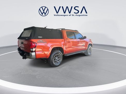 Used 2018 Toyota Tacoma SR5 RWD image 8