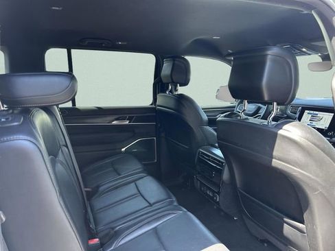 Used 2024 Jeep Wagoneer Series II w/ Flexible Seating Group RWD image 21