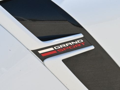 Used 2019 Chevrolet Corvette Grand Sport RWD image 37