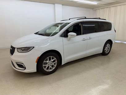 Used 2022 Chrysler Pacifica Touring-L