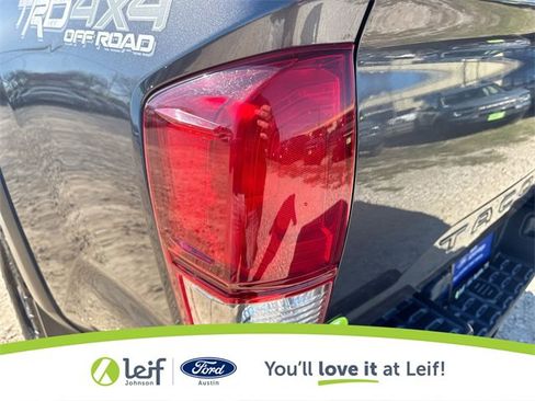 Used 2017 Toyota Tacoma TRD Off-Road image 36