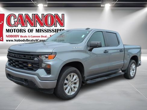 Used 2023 Chevrolet Silverado 1500 Custom AWD/4WD image 1
