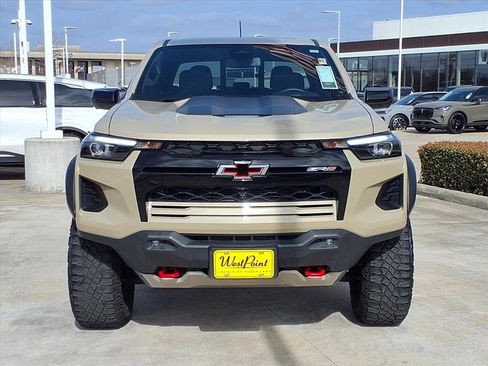 Used 2024 Chevrolet Colorado ZR2 w/ ZR2 Convenience Package III image 6