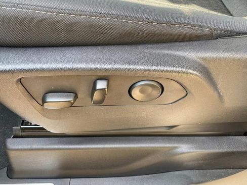 Used 2025 Chevrolet Silverado 1500 RST AWD/4WD image 15