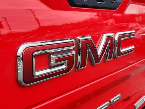 Used 2022 GMC Sierra 1500 Elevation image 30