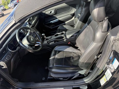 Used 2019 Ford Mustang GT Premium w/ GT Performance Package RWD image 16