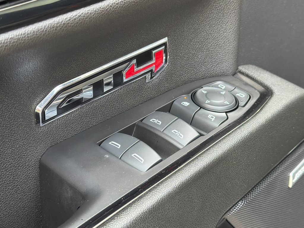 Used 2023 GMC Sierra 1500 AT4 w/ Technology Package AWD/4WD image 24