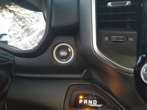 Certified 2025 RAM 1500 Big Horn image 24