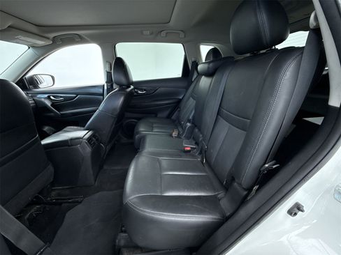 Used 2017 Nissan Rogue SL w/ SL Premium Package image 42