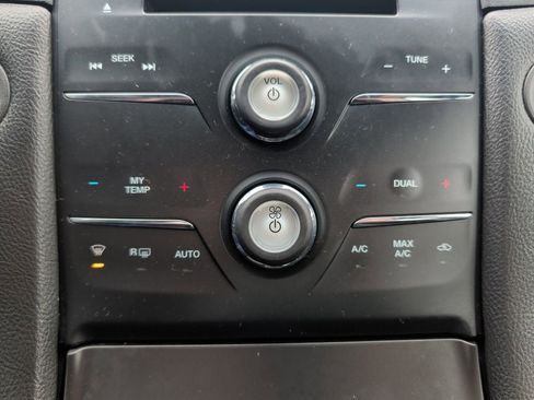 Used 2019 Ford Taurus SEL w/ Equipment Group 201A image 15